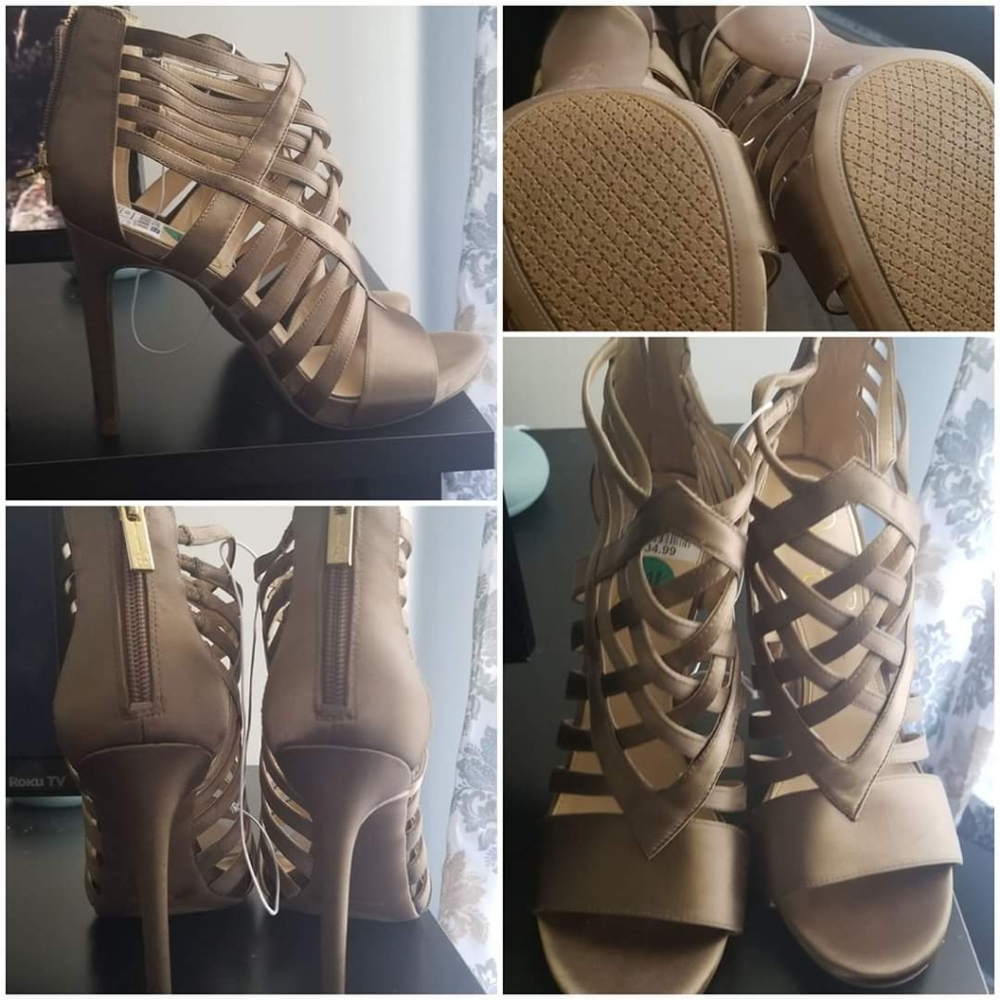 Jessica Simpson stiletto heels